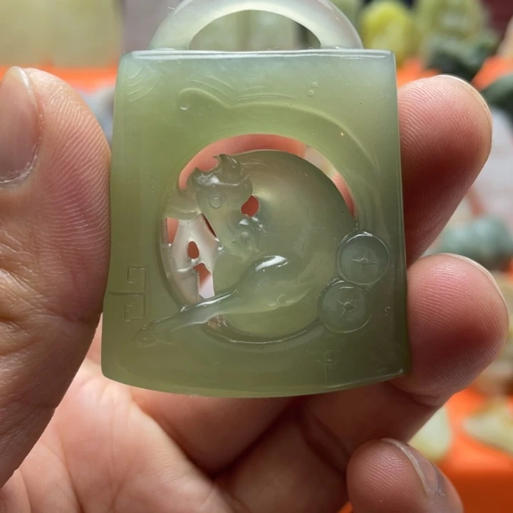 和田玉未镶嵌挂件