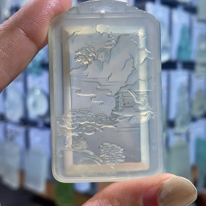岫玉未镶嵌颈饰吊坠