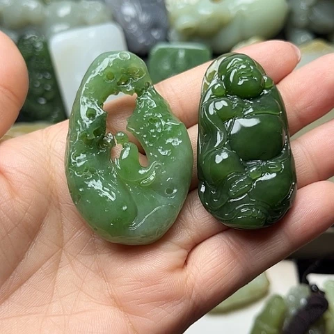 颈饰未镶嵌和田玉叶*人