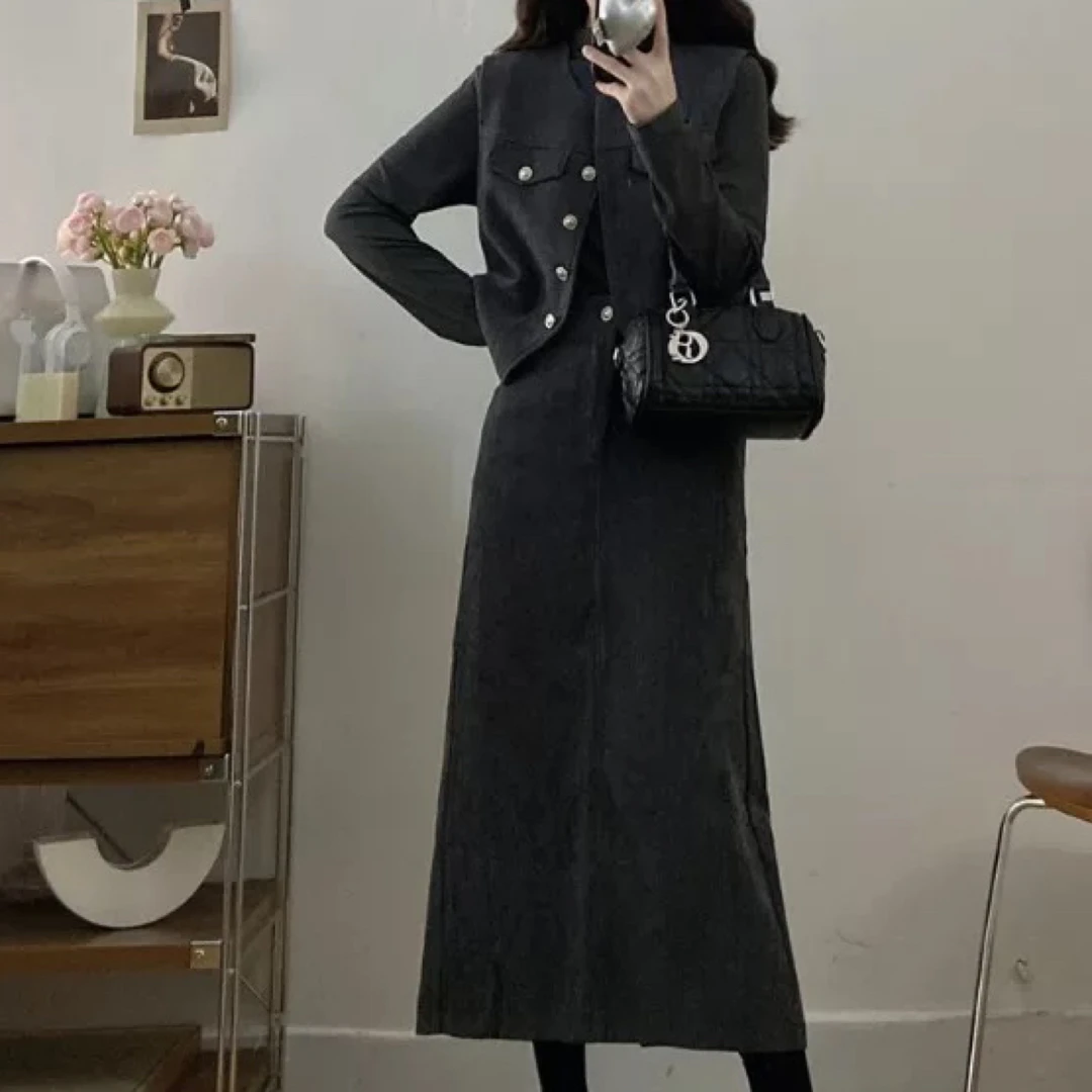 大码女装2025早秋超火搭配一整套高级感小香风马甲三件套装裙