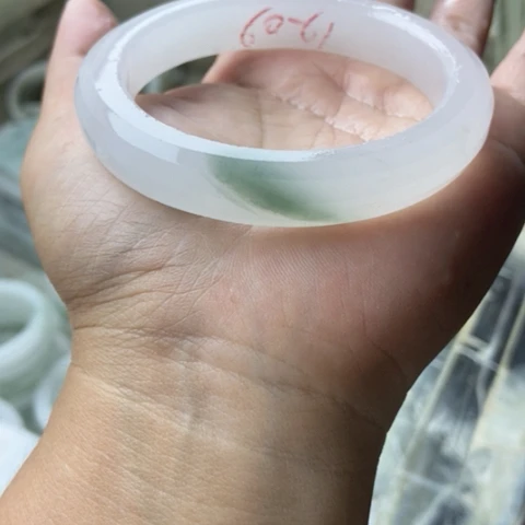 红***客未镶嵌手镯石英质玉（金丝玉）