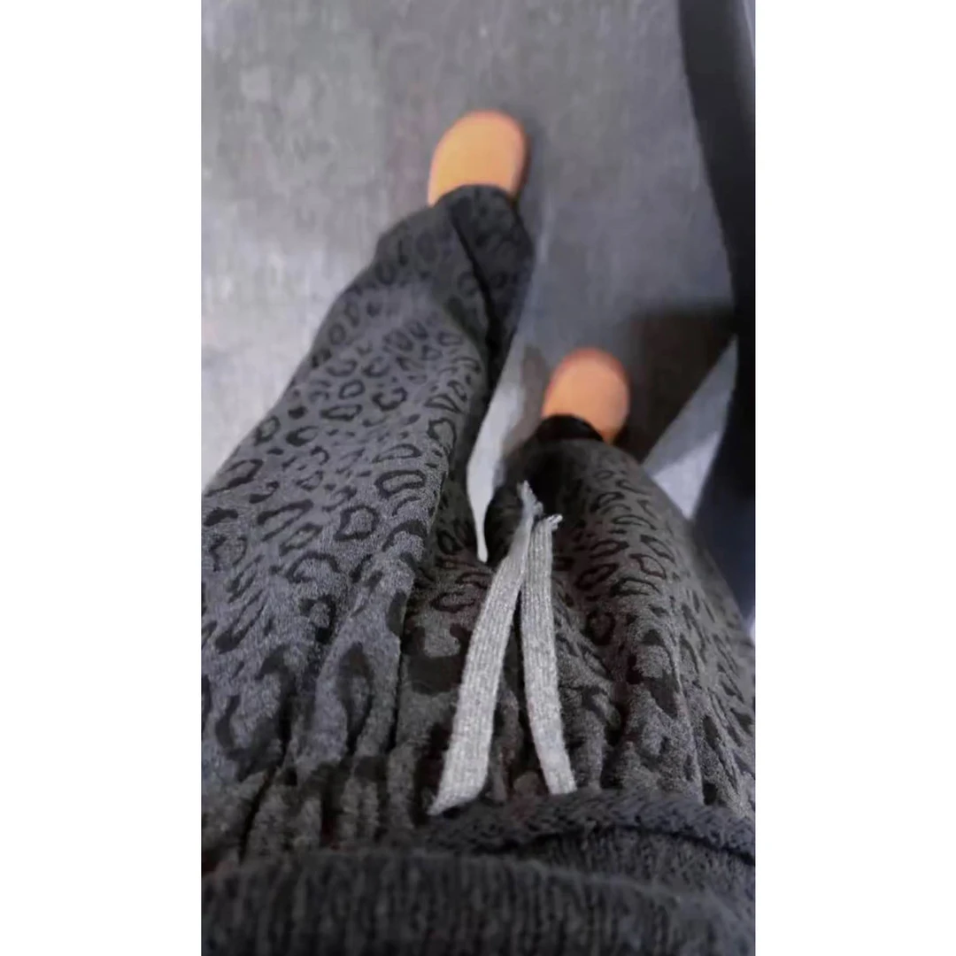 艾塔莉时尚松紧腰豹纹休闲裤秋冬新款梨形身材显瘦垂感宽松阔腿裤