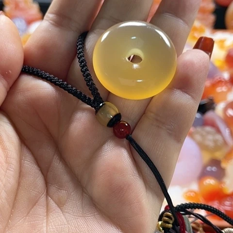 未镶嵌颈饰玛瑙/玉髓波*