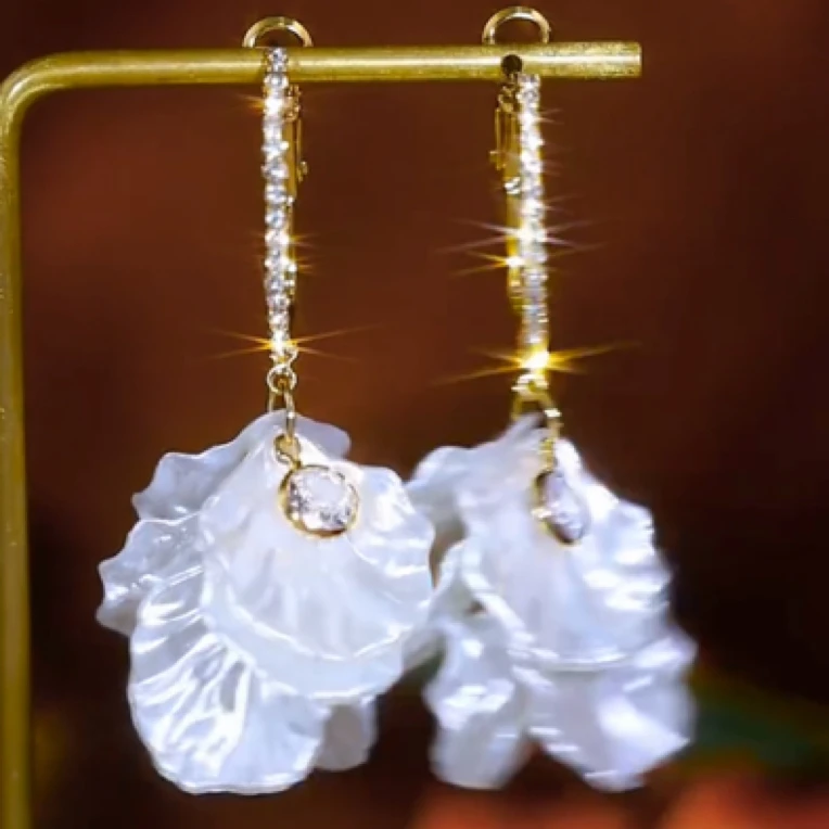 铜合金锆石耳饰 超仙白色花瓣耳扣耳环欧美时尚法式长款耳饰耳环