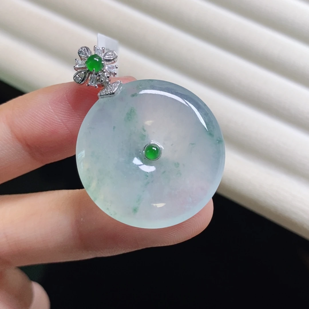 翡翠颈饰18K金镶嵌扣子