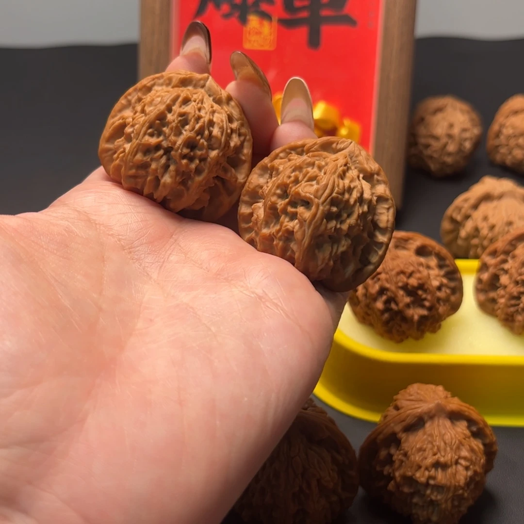 桔***柿吊坠文玩核桃白狮子40
