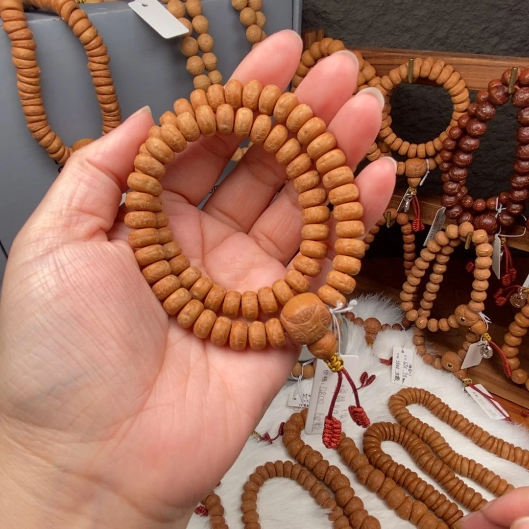 凤眼菩提手串蝉翼实心籽68颗9.9-10.3尺