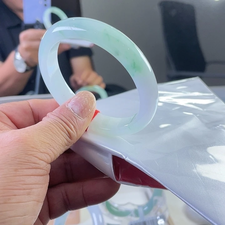 未镶嵌手镯翡翠成品