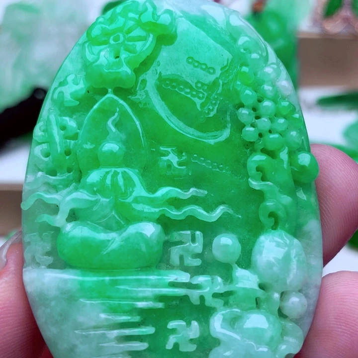 吊坠(不含链)未镶嵌翡翠