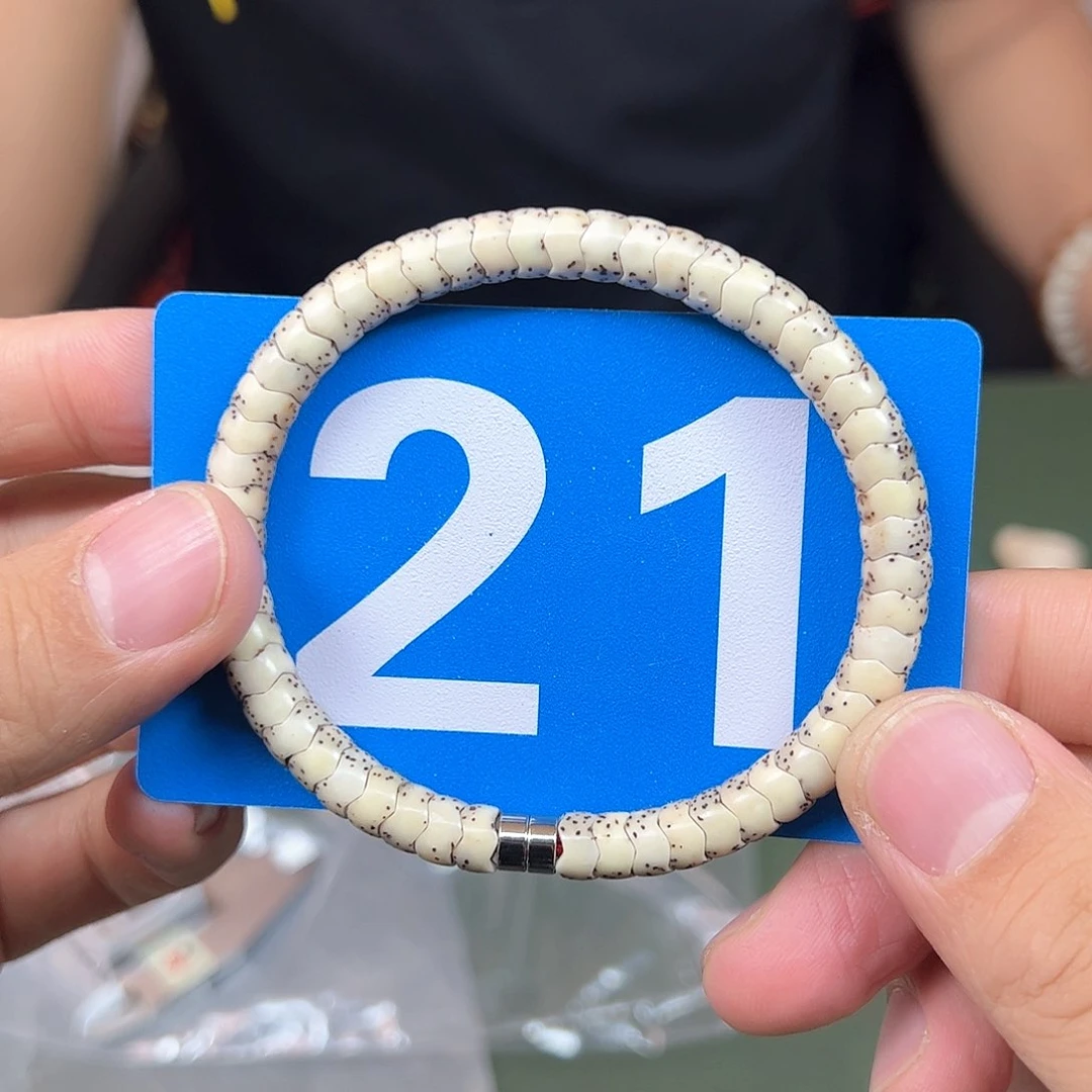 星月菩提手串哪吒手环。   21