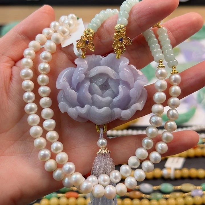 翡翠未镶嵌颈饰吊坠