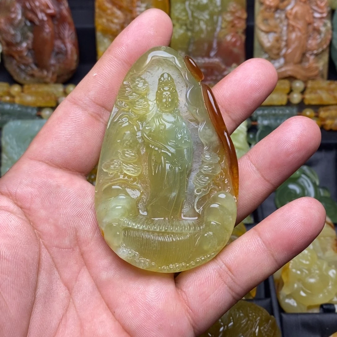 商***司蛇纹石玉未镶嵌颈饰