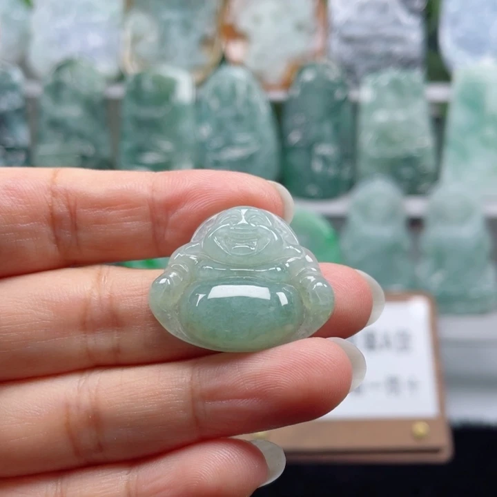 颈饰未镶嵌翡翠佛公