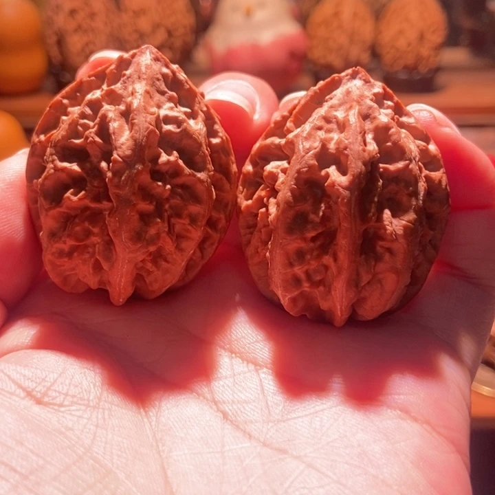 文玩核桃吊坠楸玥核36