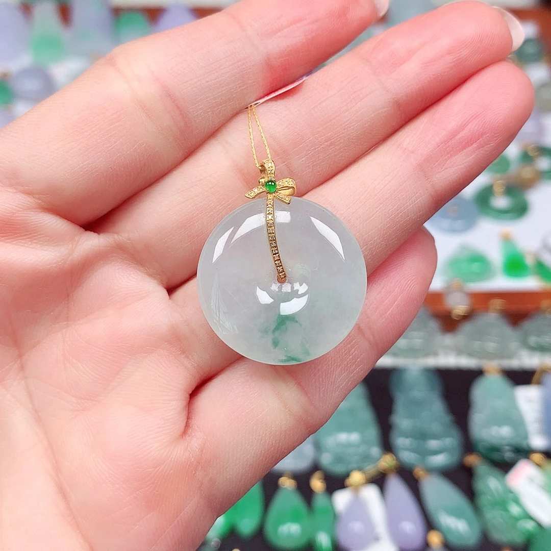 翡翠颈饰18K金镶嵌天然翡翠A货