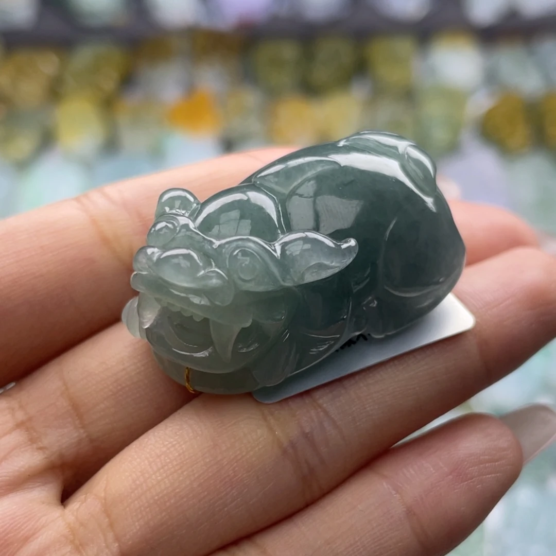 颈饰未镶嵌翡翠貔貅