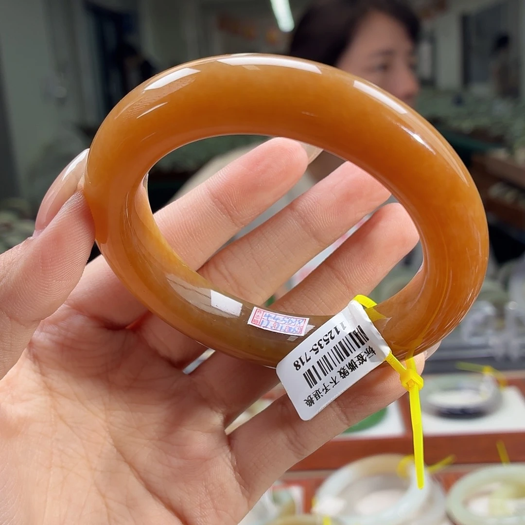 和田玉手镯未镶嵌T****六5657