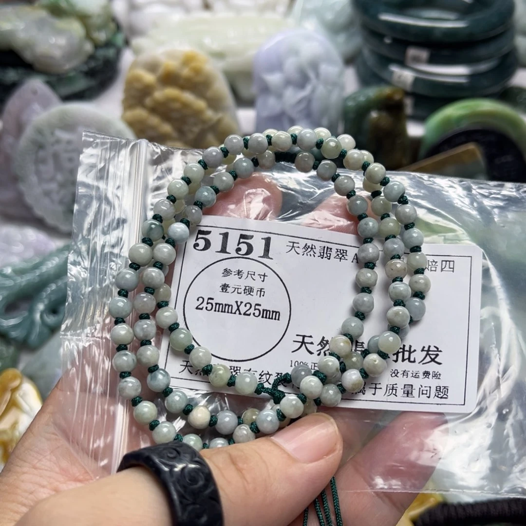 翡翠未镶嵌颈饰5151