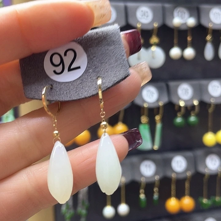 和田玉耳饰18K金镶嵌