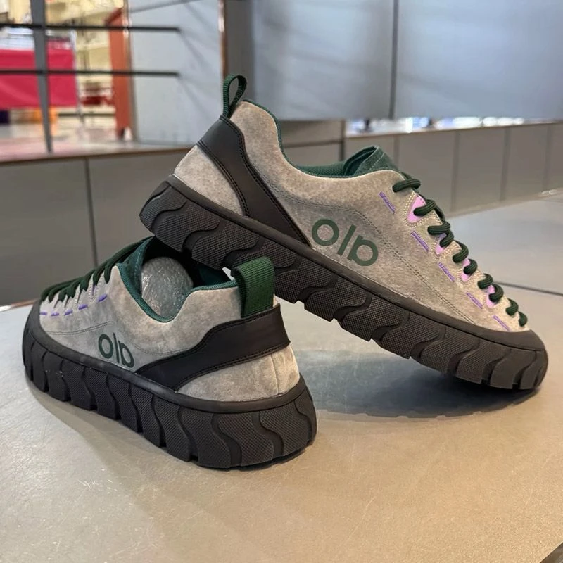 男鞋2025秋季新款时尚百搭厚底低帮板鞋翻毛皮复古爆款休闲运动鞋