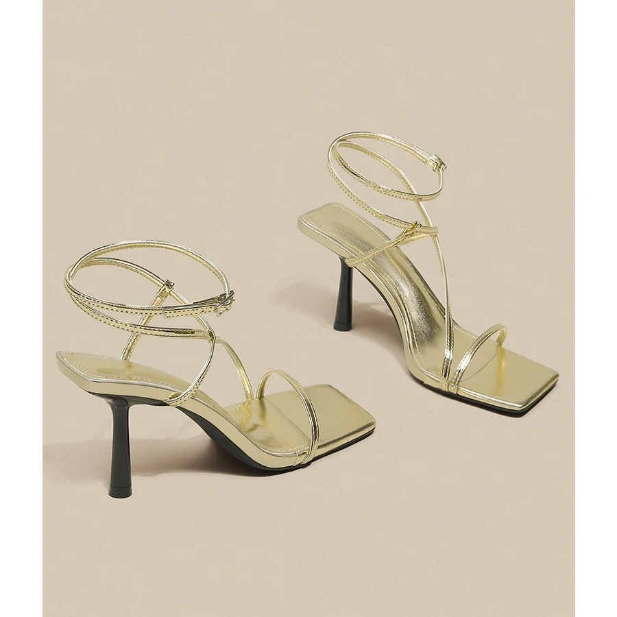 2025夏季新款方头露趾小众细跟高跟鞋一字扣带银色外穿性感凉鞋女