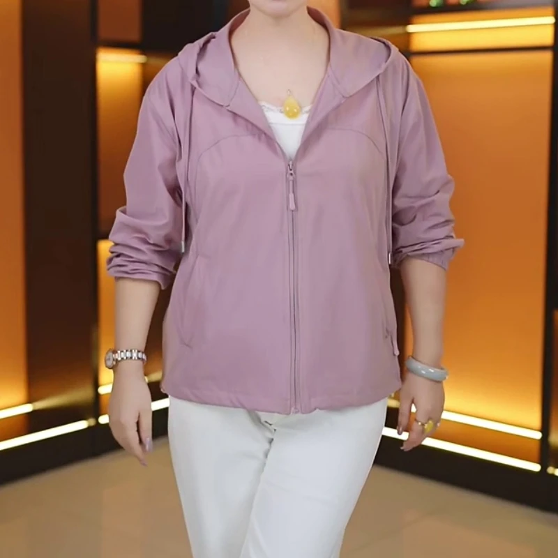 薄款透气外套风衣户外新款时尚休闲超轻速干上衣大码妈妈中年夹克