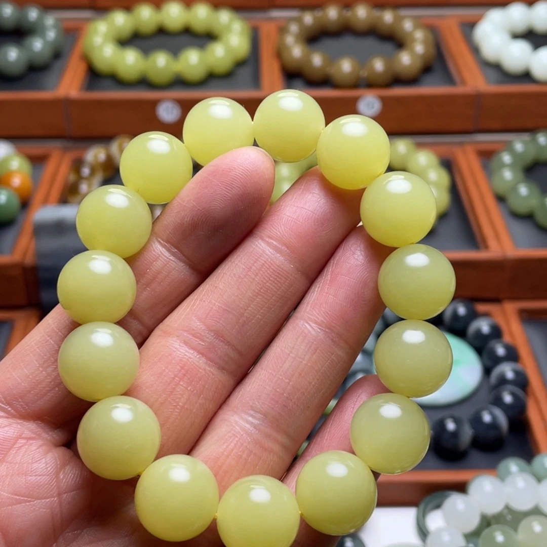 和田玉未镶嵌手串