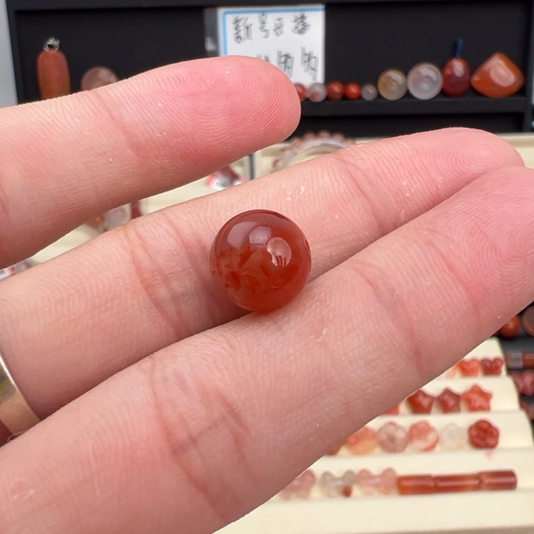 南红玛瑙未镶嵌川料圆珠10.1mm