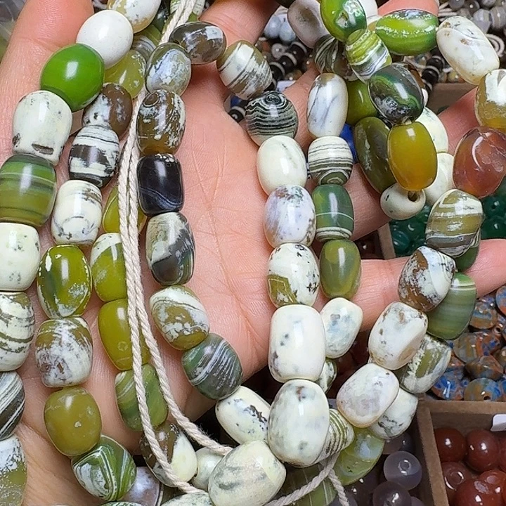 琉璃非金属颈饰一条3305