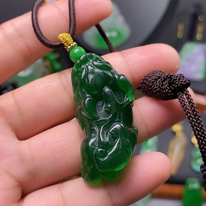 吊坠(赠链)未镶嵌翡翠