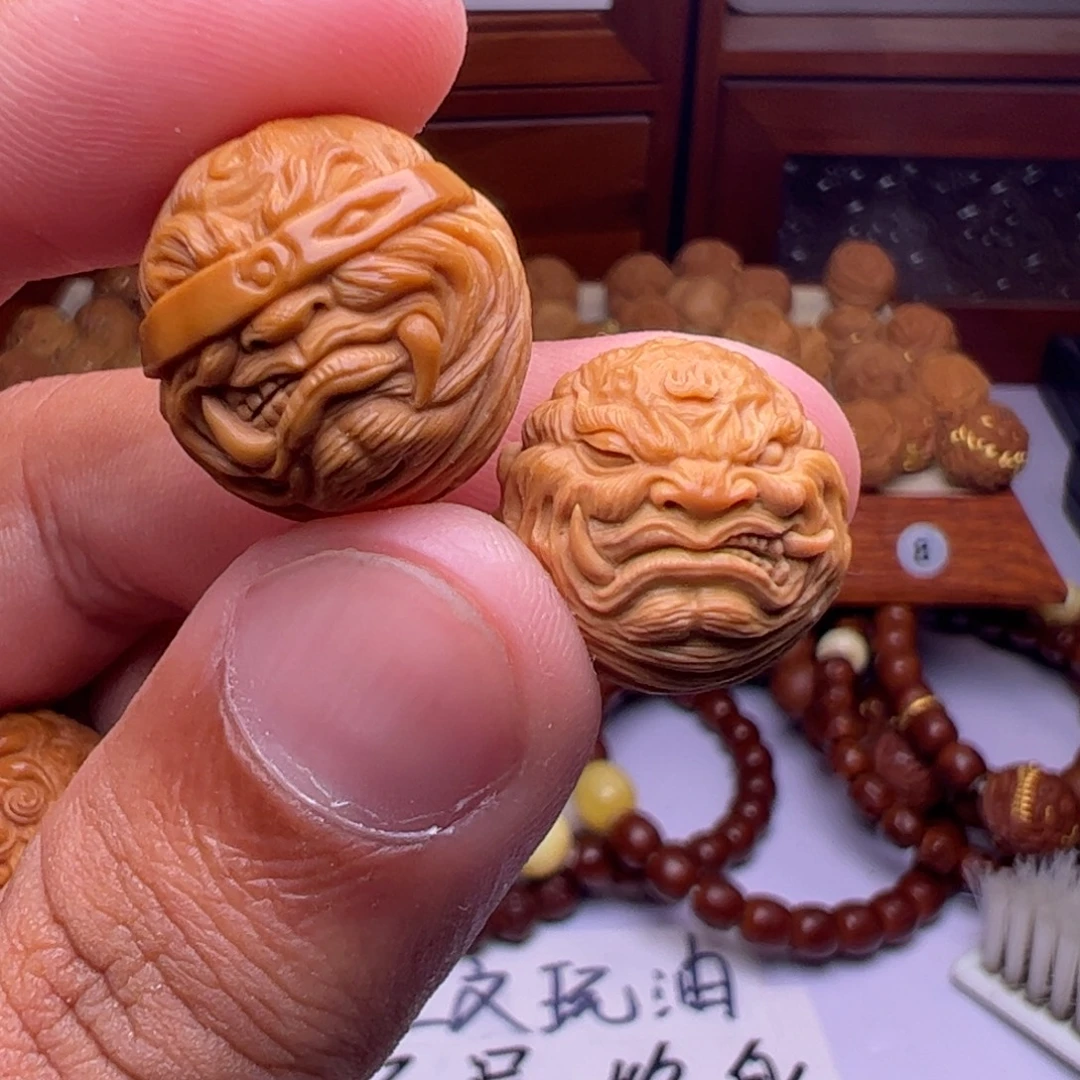 李***玉吊坠猴头核桃精修瑕疵两个不退不换