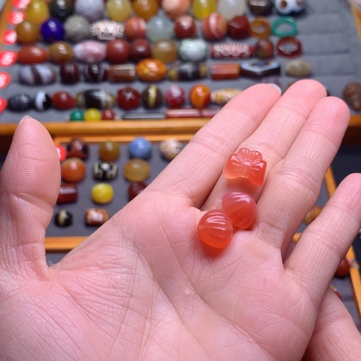 玛瑙/玉髓颈饰未镶嵌地****姐