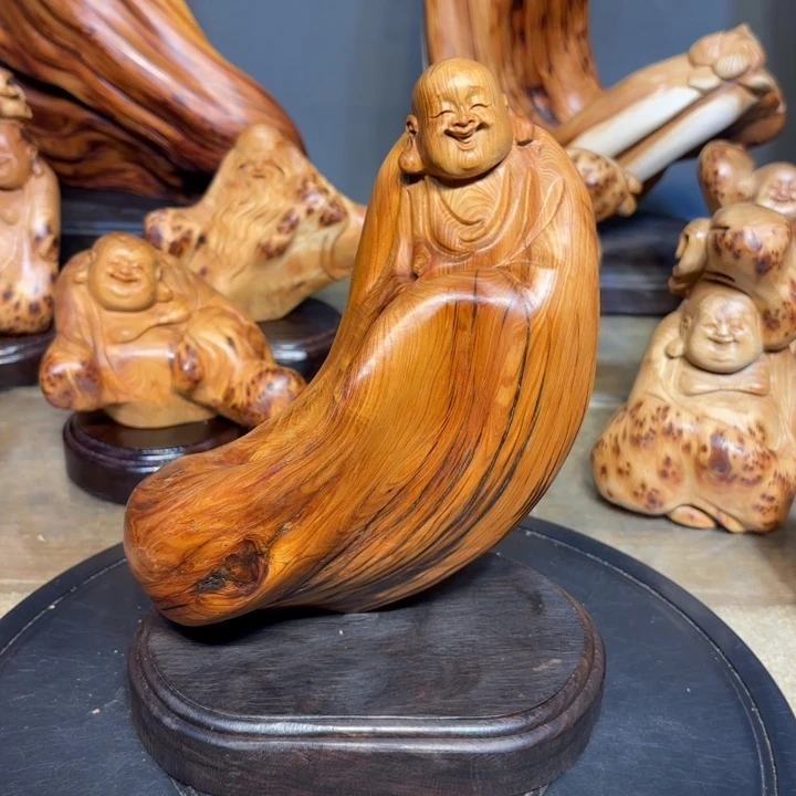 柏木（崖柏）弥勒佛题材小摆件