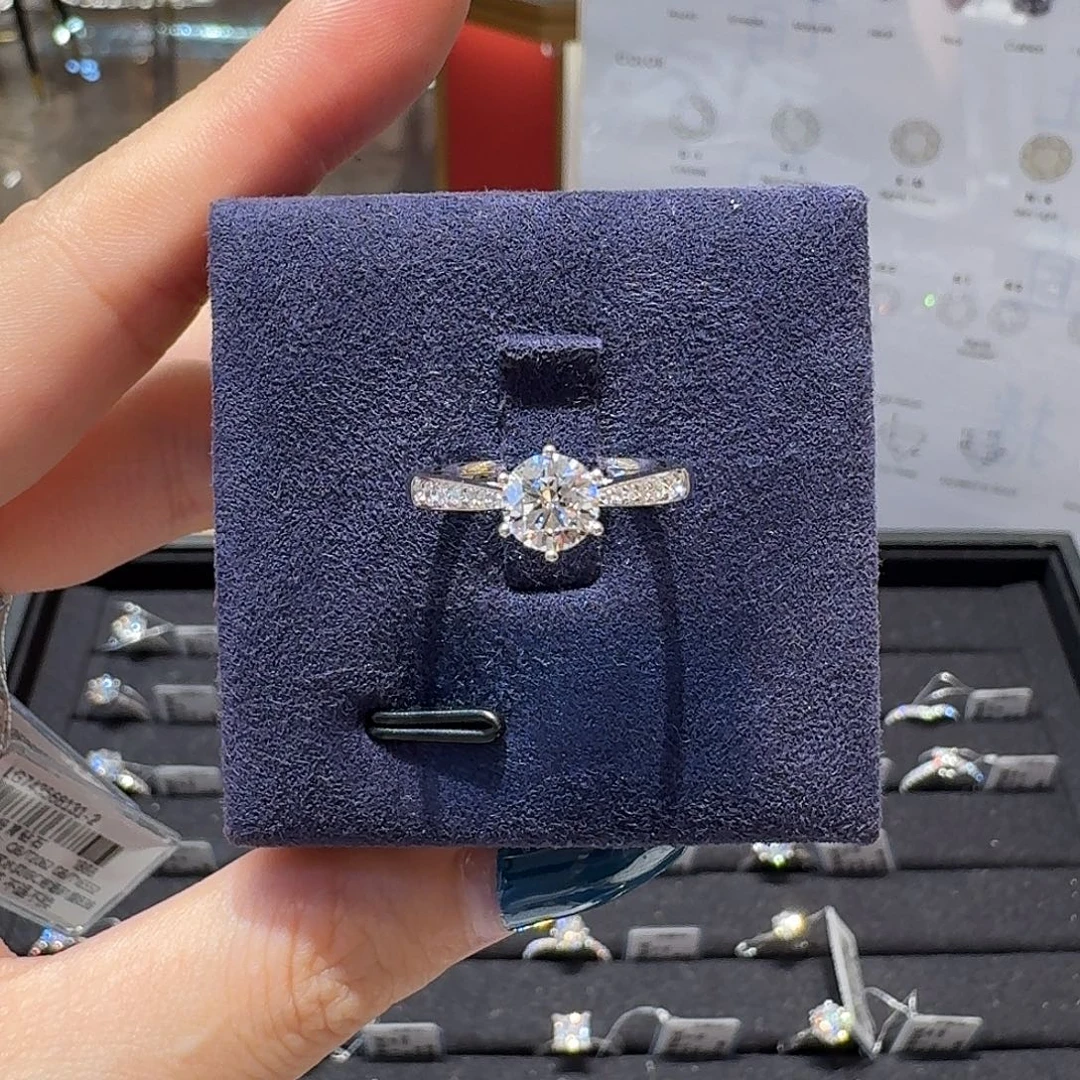 实验室培育钻石铂Pt950镶嵌拍下备注圈口60分星光