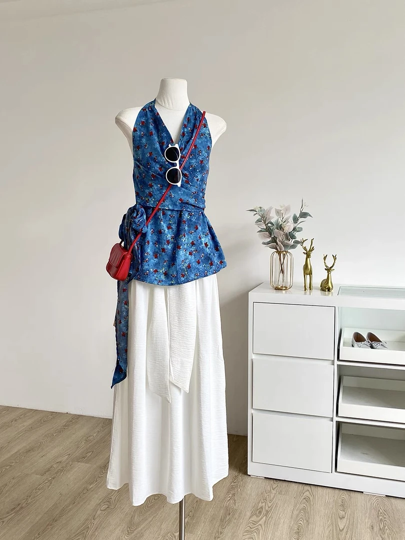 【39-69】度假风时尚甜辣妹收腰绑带V领美背挂脖碎花背心女