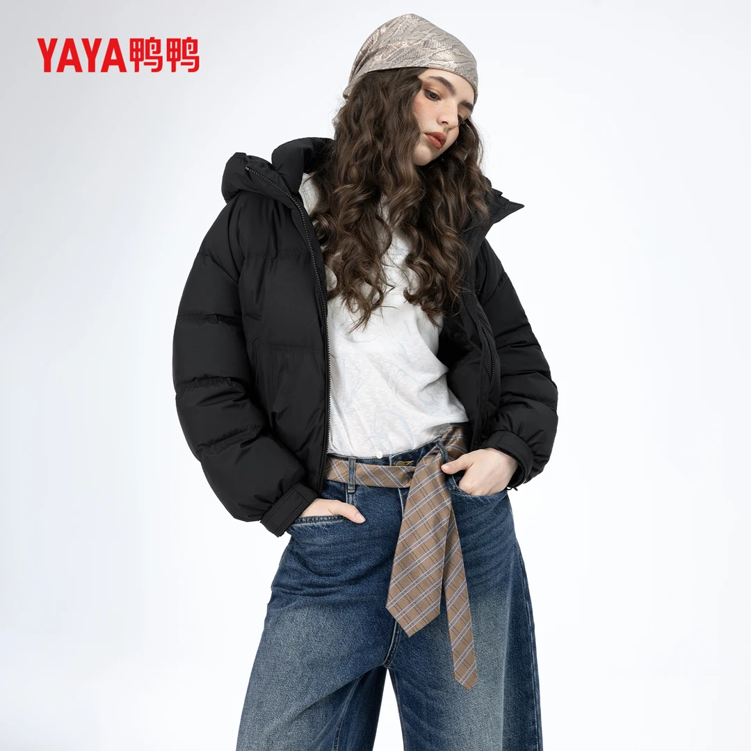 YAYA鸭鸭短款宽松型街头风立领羽绒服女亮面休闲保暖宽松时尚外套