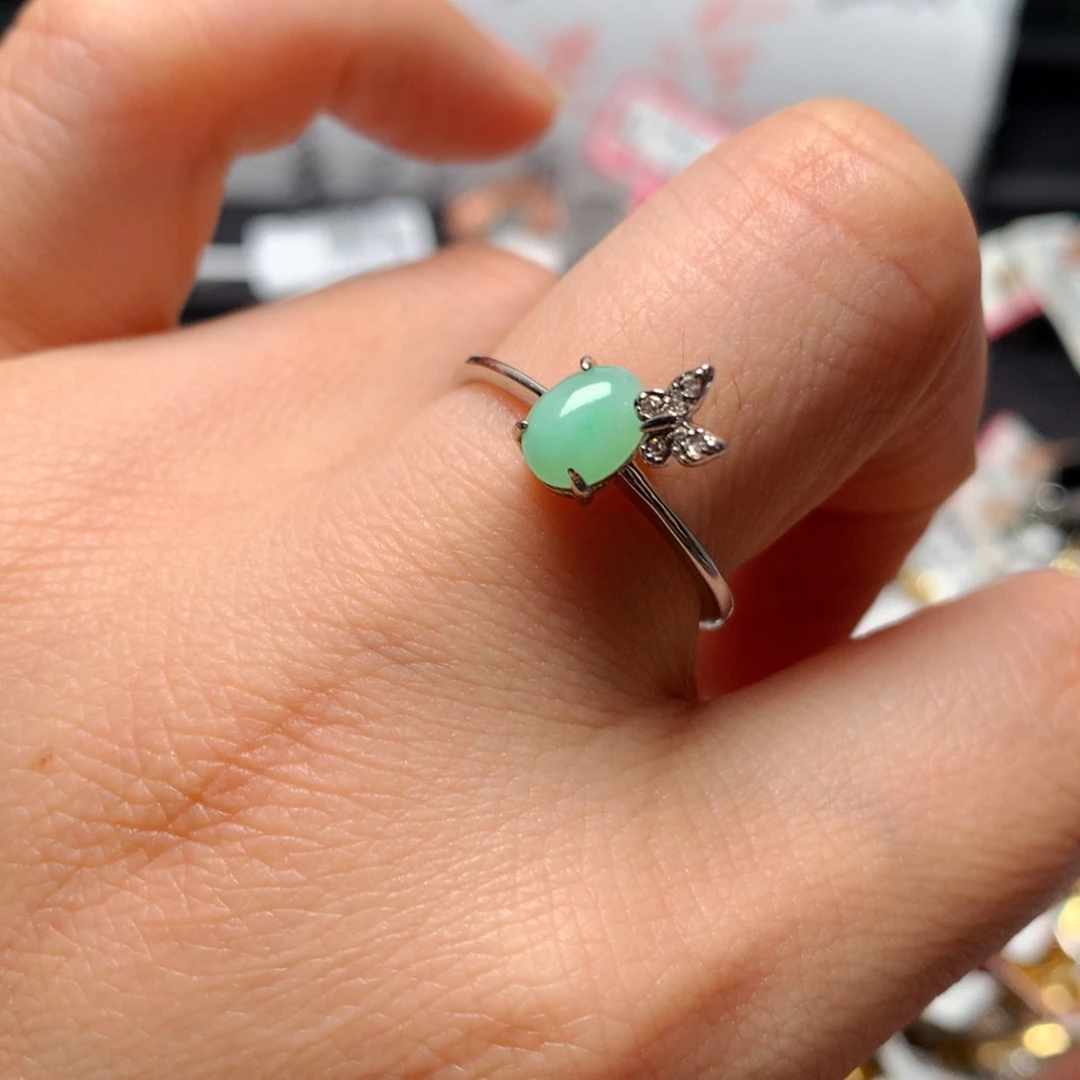 翡翠戒指银S925镶嵌天然翡翠戒指