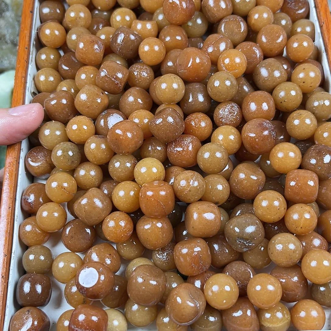 颈饰未镶嵌和田玉（糖玉）