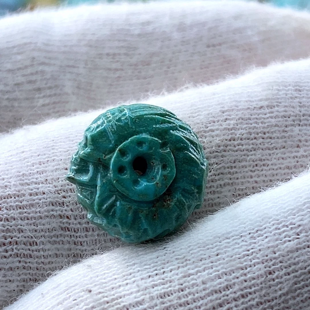 南红玛瑙未镶嵌珠宝奇石