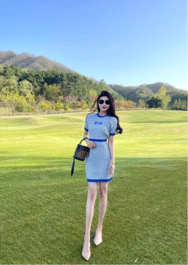 蓝色显瘦设计感显瘦针织弹力连衣裙气质时尚夏季休闲修身格子