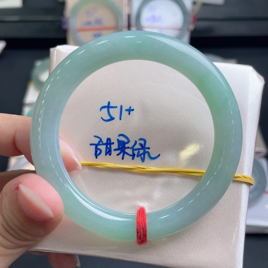 未镶嵌手镯翡翠翡翠手镯