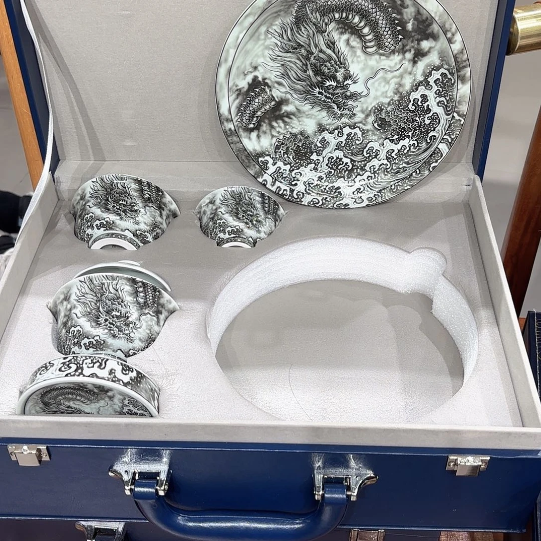 瓷片景德镇瓷器精品陈列