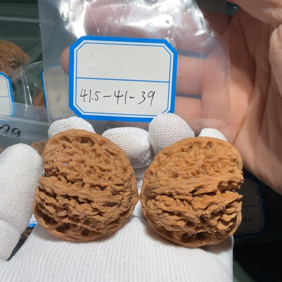 文玩核桃吊坠南疆32