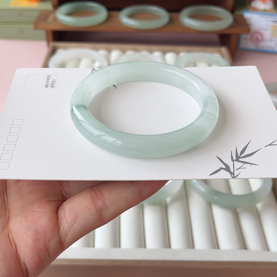 石英质玉未镶嵌手镯