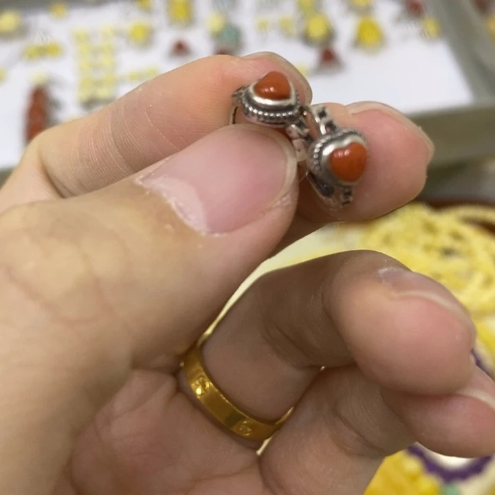南红玛瑙银S925镶嵌耳扣