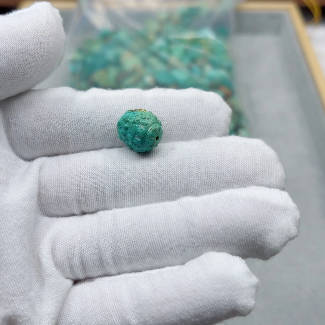 绿松石未镶嵌挂件