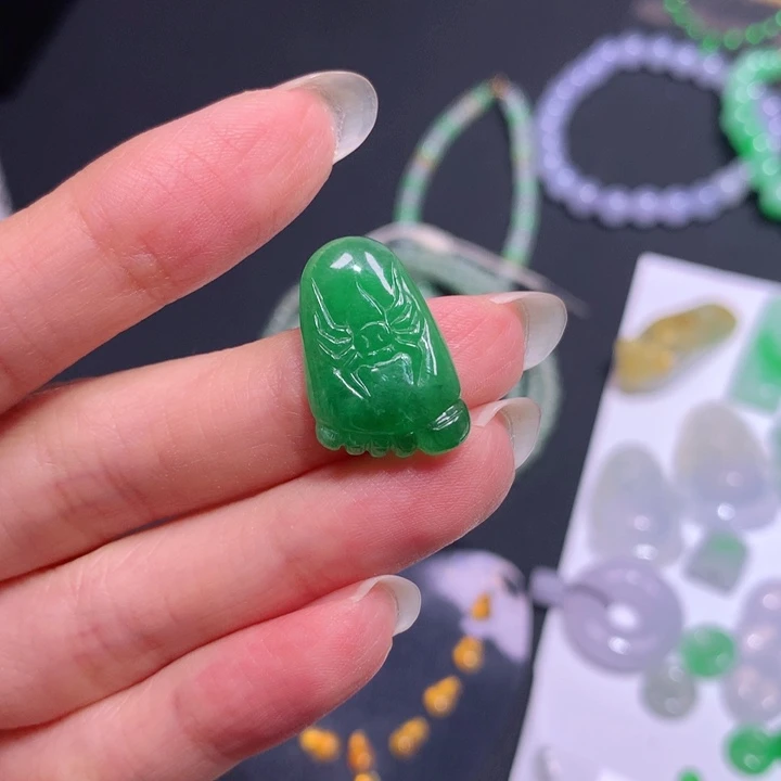 翡翠裸石满色脚丫