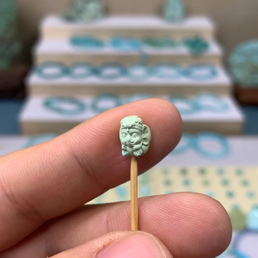 绿松石配饰未镶嵌