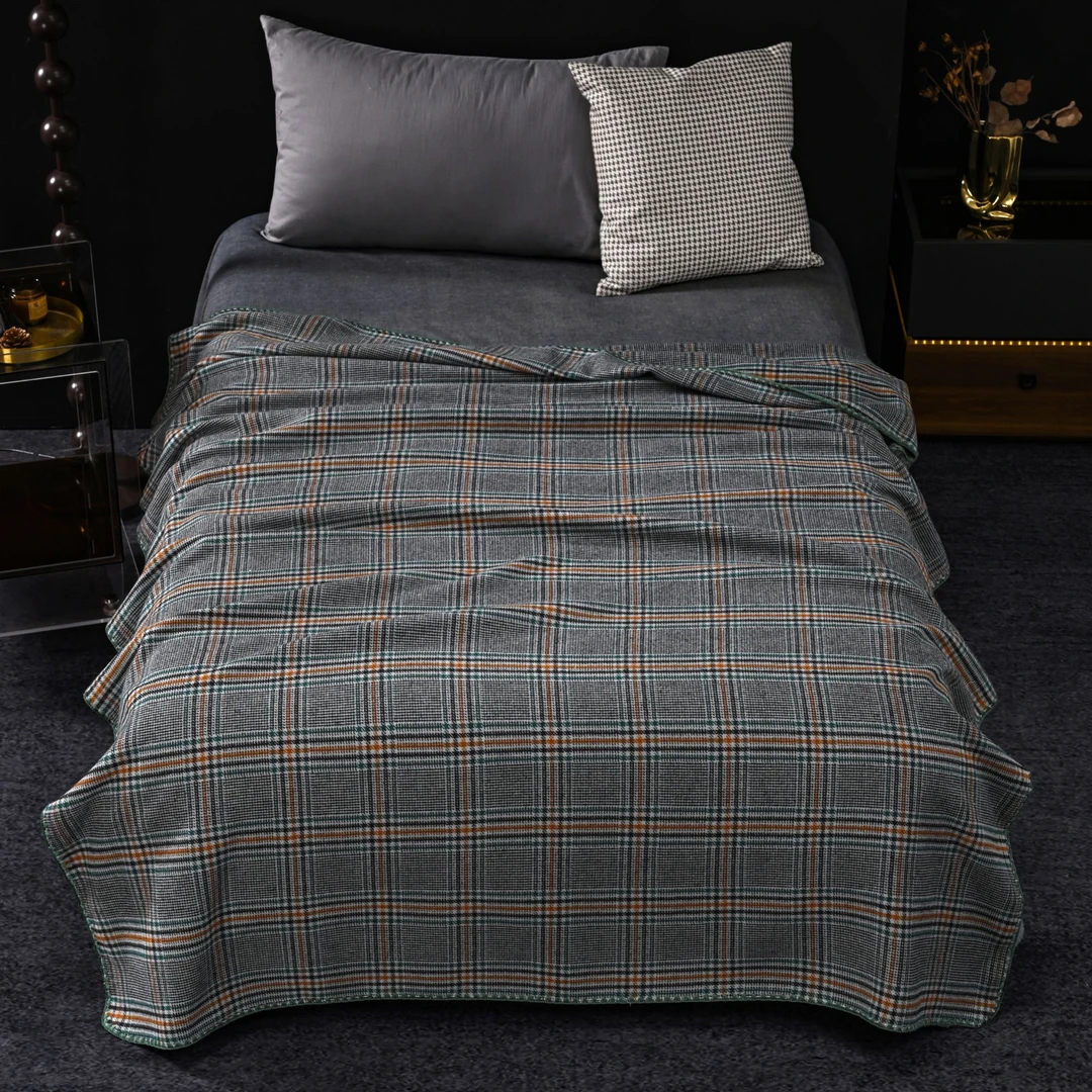 XDONGY（冬云家纺）150*200高定提花柔软舒适 线条格 床盖毯