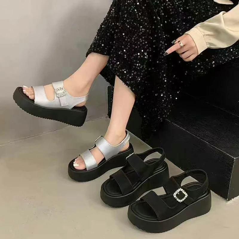 7718舒适时尚休闲百搭夏季真皮厚底坡跟松糕底凉鞋